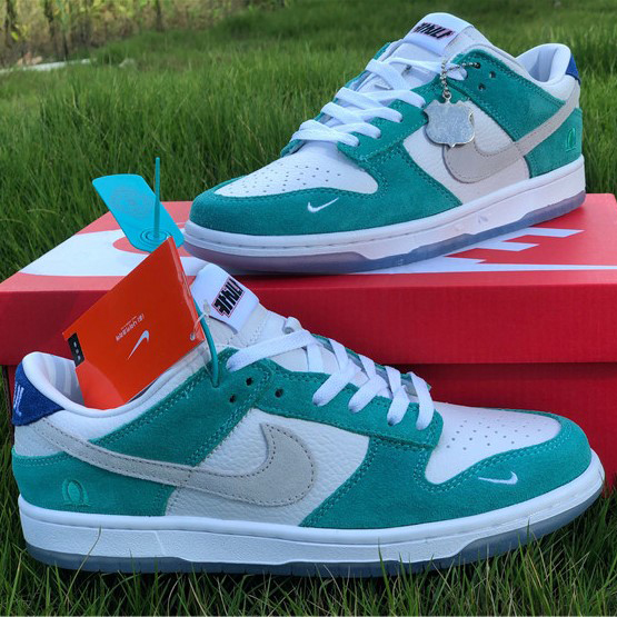 Nike Kasina Dunk Low CZ6501-101 - DopestKickz