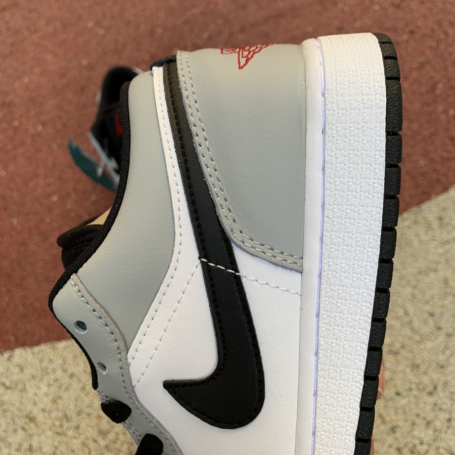 Jordan Air 1 Low GS Light Smoke Grey - DopestKickz