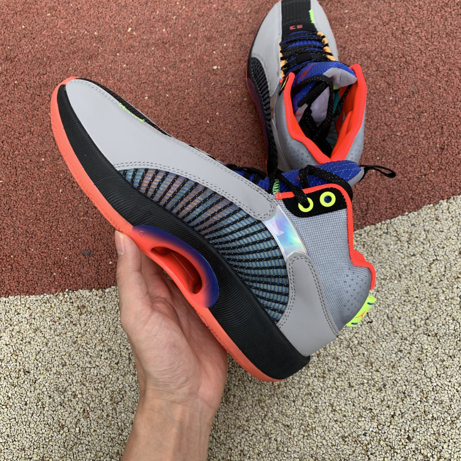 Jordan Air 35 Center Of Gravity DC1493-001 - DopestKickz