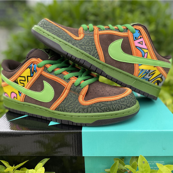 Nike SB Dunk Low 'De La Soul' 789841 332 - DopestKickz