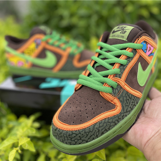 Nike SB Dunk Low 'De La Soul' 789841 332 - DopestKickz