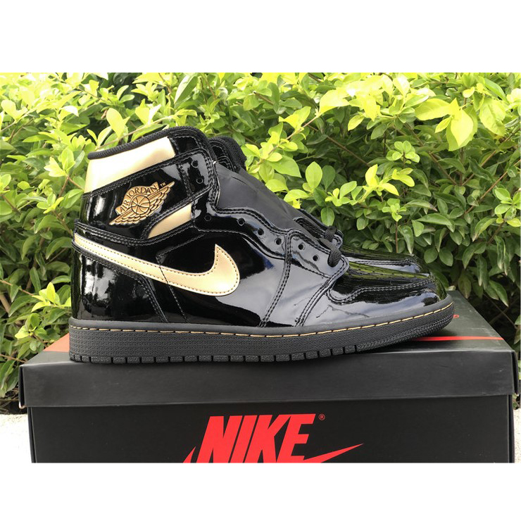Jordan Air 1 Retro High Black Metallic Gold 555088-032 - DopestKickz