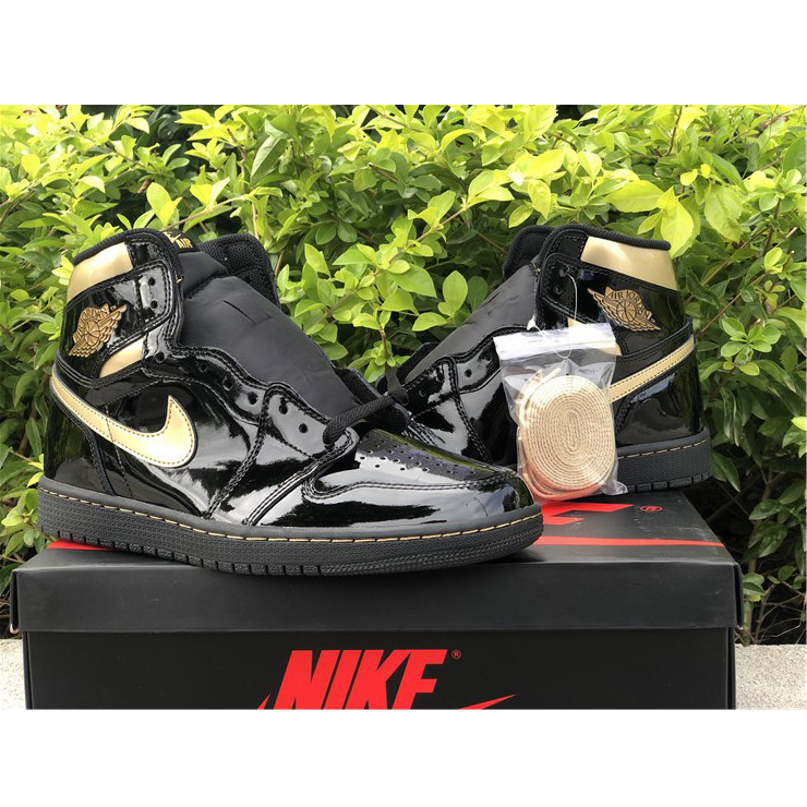Jordan Air 1 Retro High Black Metallic Gold 555088-032 - DopestKickz