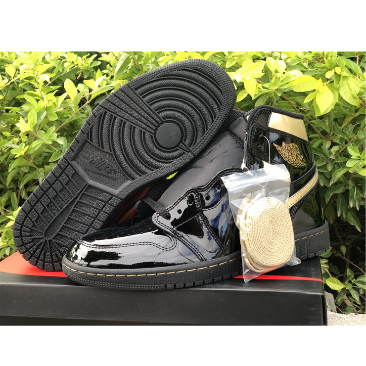 Jordan Air 1 Retro High Black Metallic Gold 555088-032 - DopestKickz
