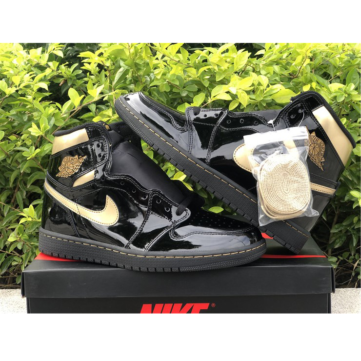 Jordan Air 1 Retro High Black Metallic Gold 555088-032 - DopestKickz