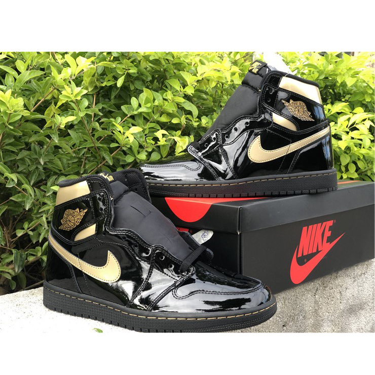Jordan Air 1 Retro High Black Metallic Gold 555088-032 - DopestKickz