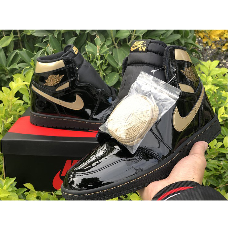 Jordan Air 1 Retro High Black Metallic Gold 555088-032 - DopestKickz