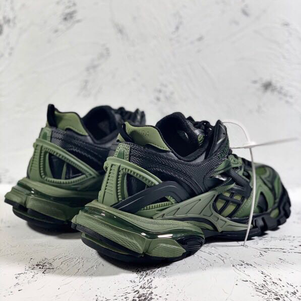 Balenciaga Track.2 Sneakers - DopestKickz