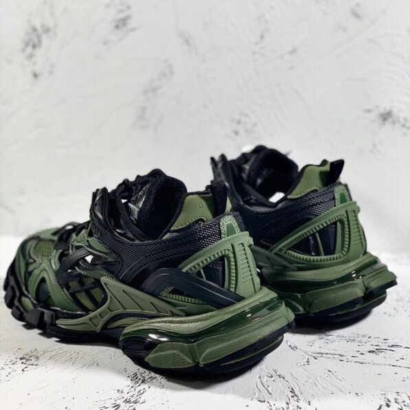 Balenciaga Track.2 Sneakers - DopestKickz