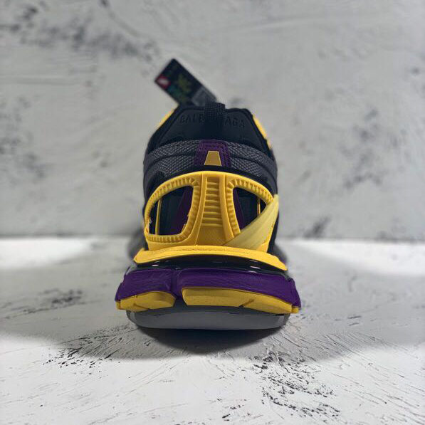 Balenciaga Track.2 Sneakers - DopestKickz