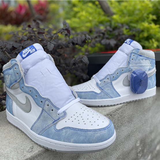 Jordan Air 1 High OG “Hyper Royal” 555088-402 - DopestKickz