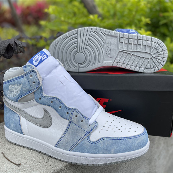 Jordan Air 1 High OG “Hyper Royal” 555088-402 - DopestKickz
