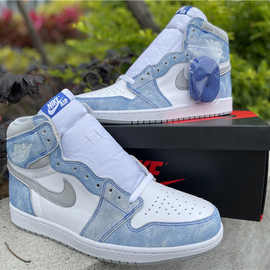 Jordan Air 1 High OG “Hyper Royal” 555088-402 - DopestKickz