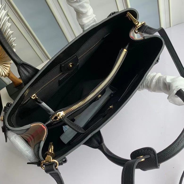 Burberry Shoulder Bag - DopestKickz