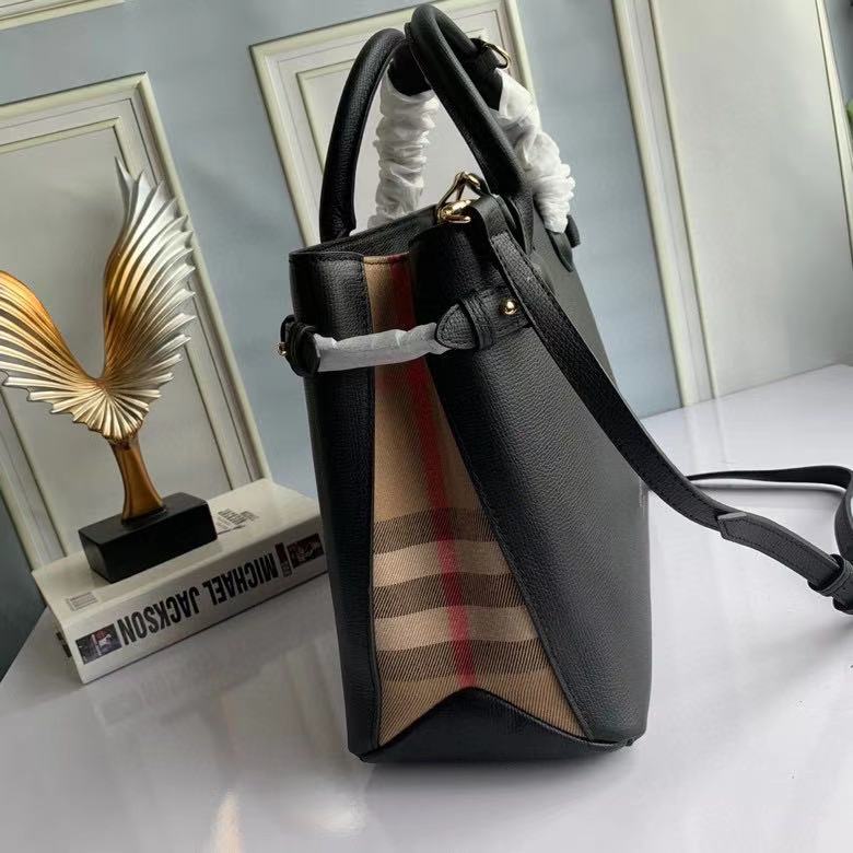 Burberry Shoulder Bag - DopestKickz