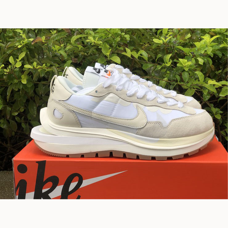 Sacai X Nike Pegasus VaporFly SP - DopestKickz