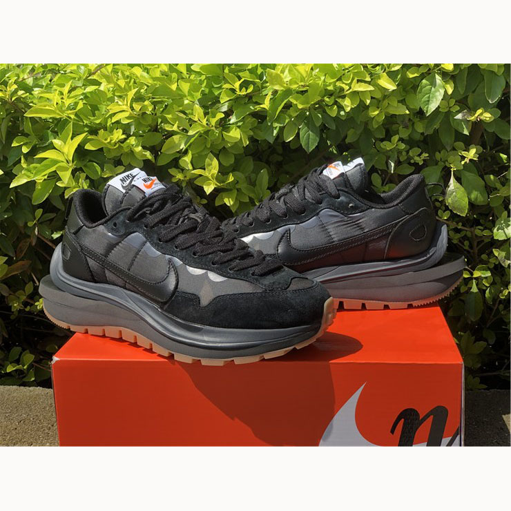 Sacai X Nike VaporWaffle 'Black/Gum' DD1875-001 - DopestKickz