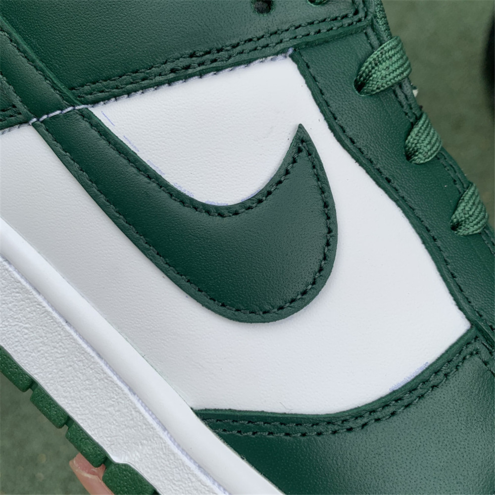 Nike Dunk Low Team Green Sneaker - DopestKickz