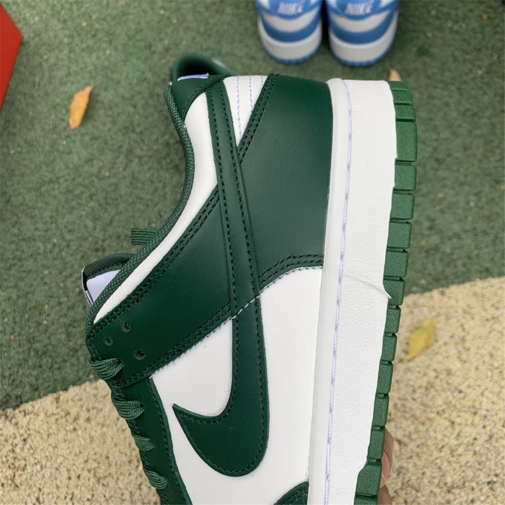 Nike Dunk Low Team Green Sneaker - DopestKickz