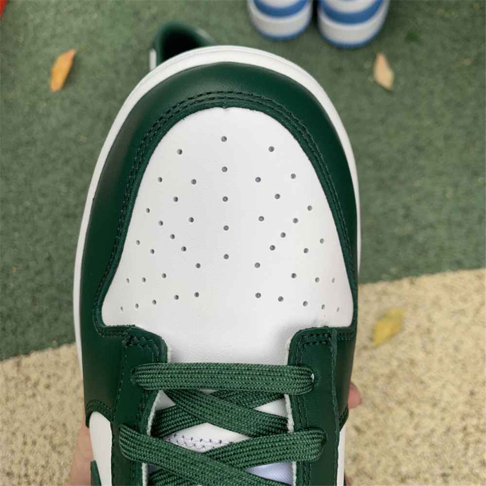 Nike Dunk Low Team Green Sneaker - DopestKickz