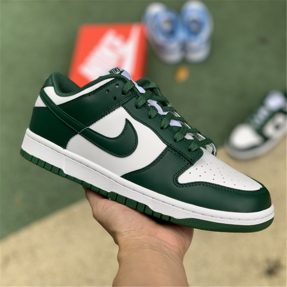 Nike Dunk Low Team Green Sneaker - DopestKickz