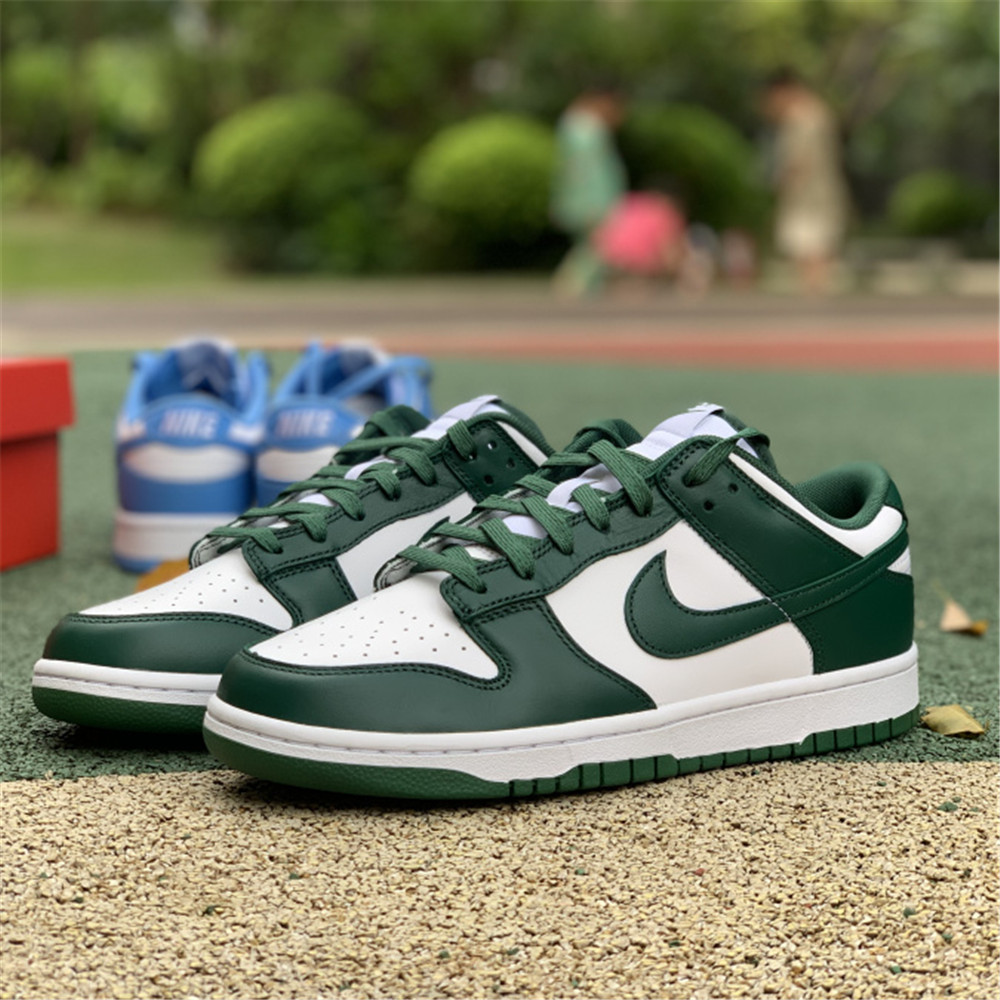 Nike Dunk Low Team Green Sneaker - DopestKickz