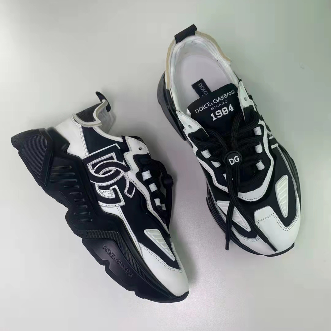 Dolce & Gabbana Logo-Patch Low-Top Sneakers - DopestKickz