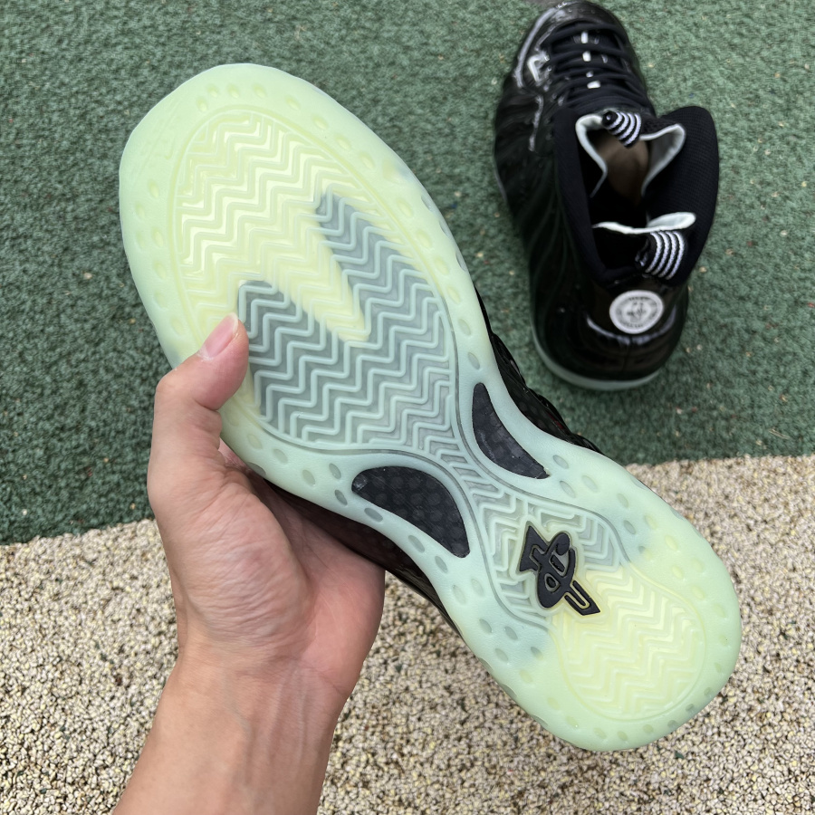 Nike Air Posite One CV1766-001 - DopestKickz