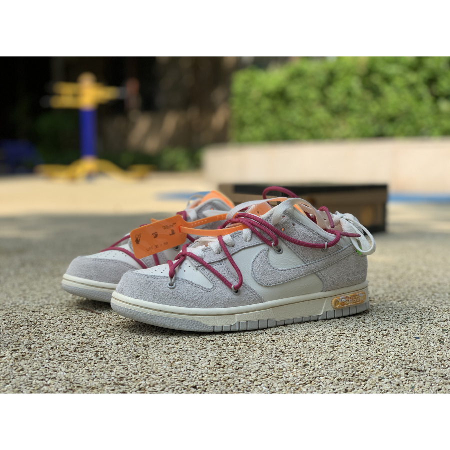 Nike Dunk Low  - DopestKickz