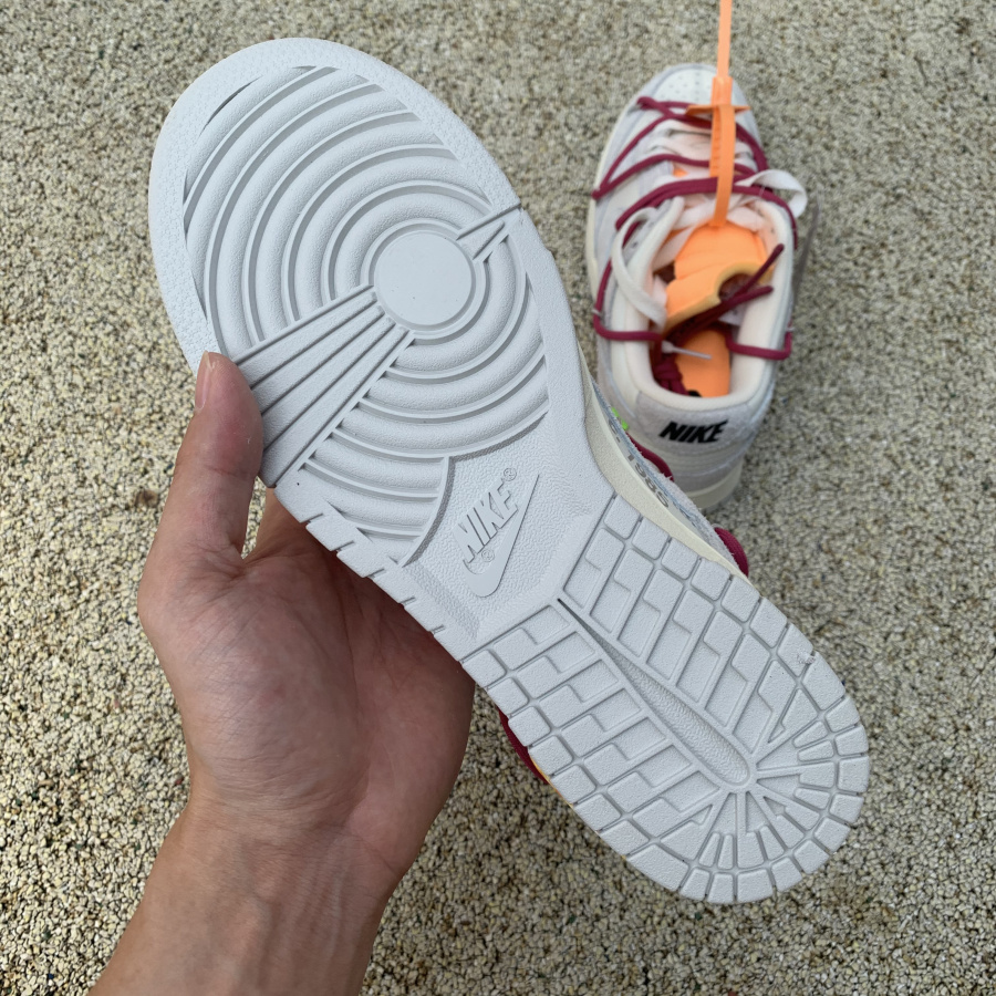 Nike Dunk Low  - DopestKickz