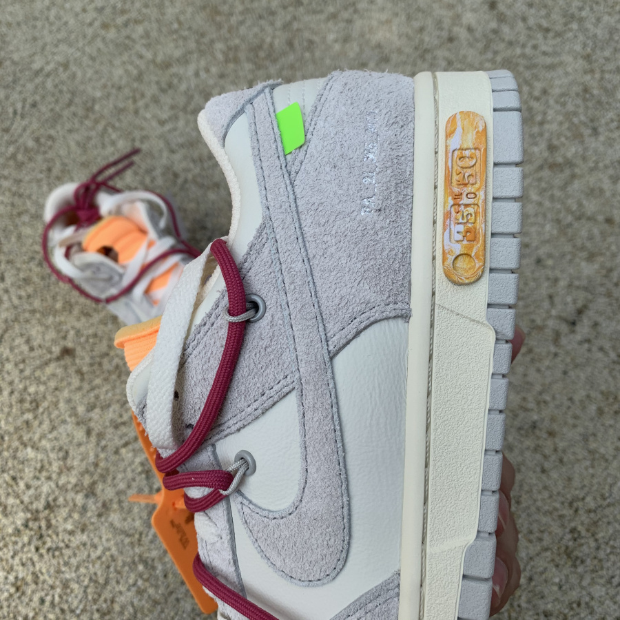 Nike Dunk Low  - DopestKickz