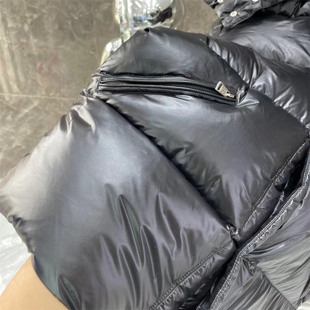 Moncler Lamentin Short Down Jacket - DopestKickz