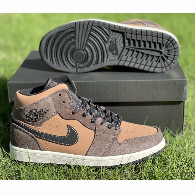 Jordan AJ1 Mid DC7294-200 - DopestKickz