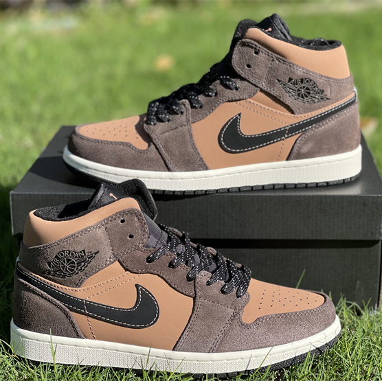 Jordan AJ1 Mid DC7294-200 - DopestKickz