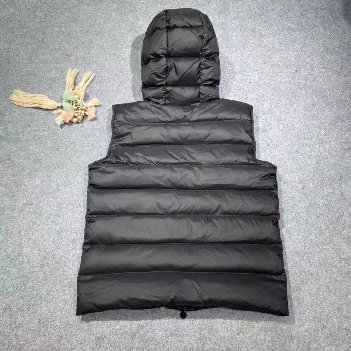 Moncler Vest In black - DopestKickz