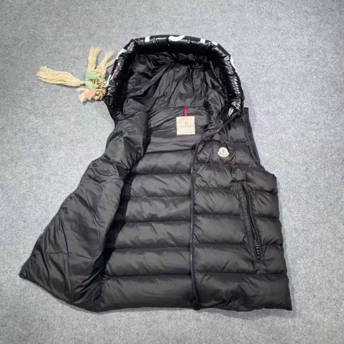 Moncler Vest In black - DopestKickz