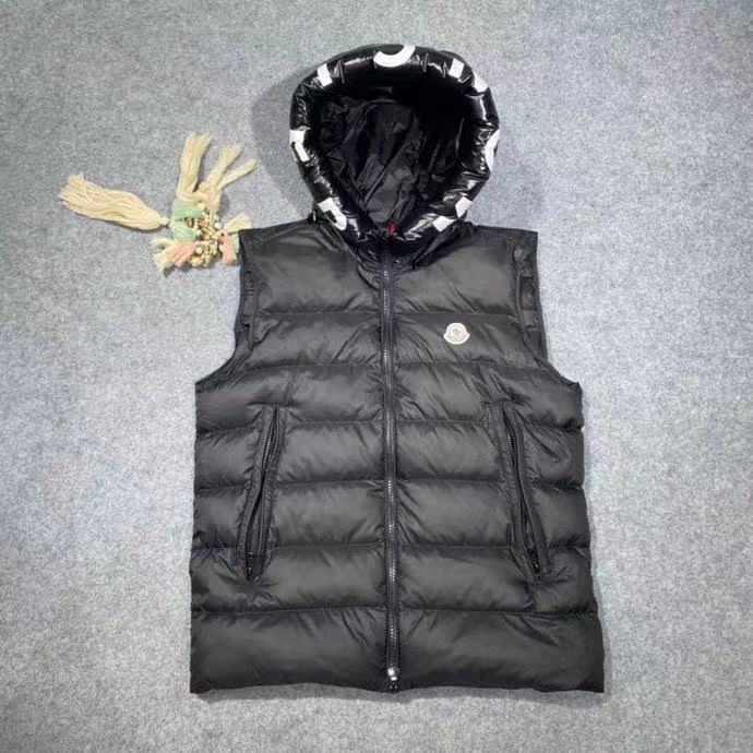 Moncler Vest In black - DopestKickz