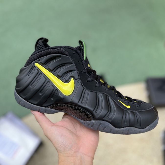 Nike Air Foamposite Pro "Voltage"630304-071 - DopestKickz