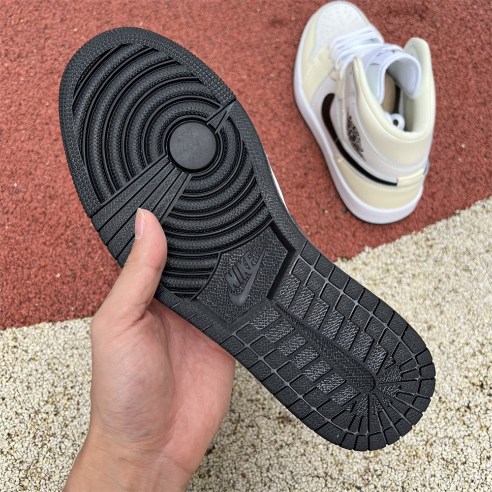 Jordan AJ1 Mid Zoom Sneakers - DopestKickz