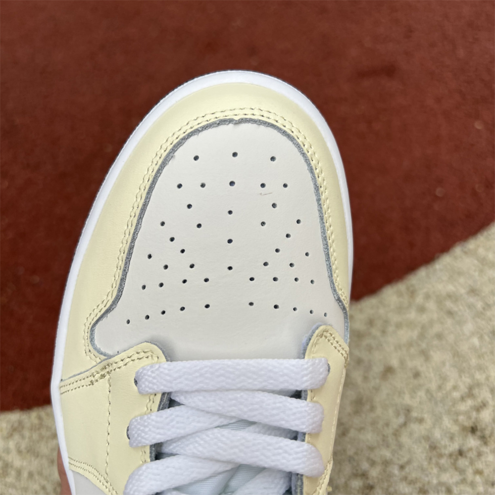 Jordan AJ1 Mid Zoom Sneakers - DopestKickz