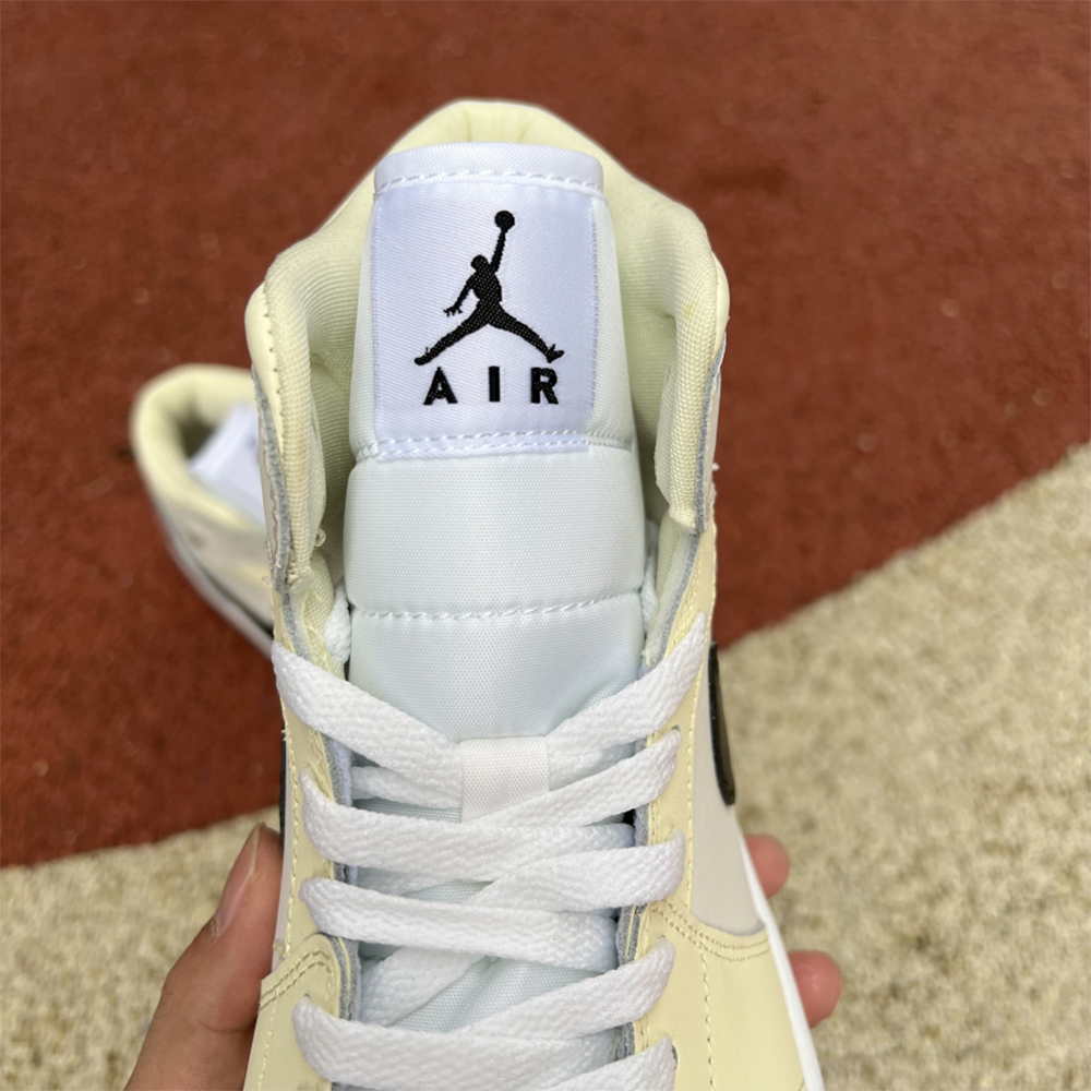 Jordan AJ1 Mid Zoom Sneakers - DopestKickz