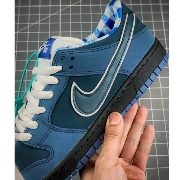 Nike SB Dunk Low Blue Lobster 2009 Sneaker - DopestKickz