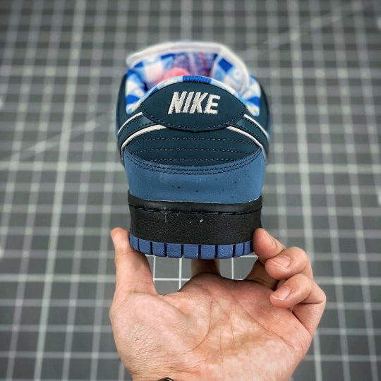 Nike SB Dunk Low Blue Lobster 2009 Sneaker - DopestKickz