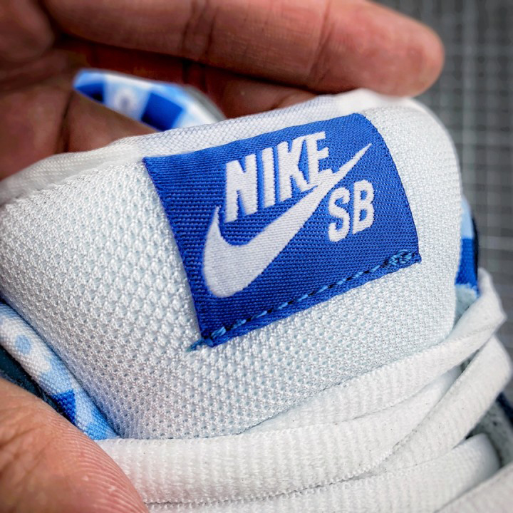 Nike SB Dunk Low Blue Lobster 2009 Sneaker - DopestKickz