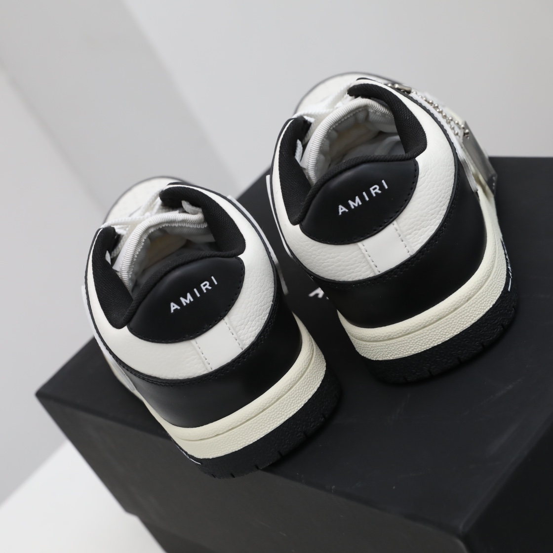 Amiri Skel-Top Low Sneaker White/Black - DopestKickz