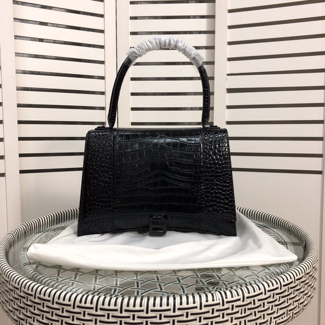 Balenciaga Women's Handbag - DopestKickz