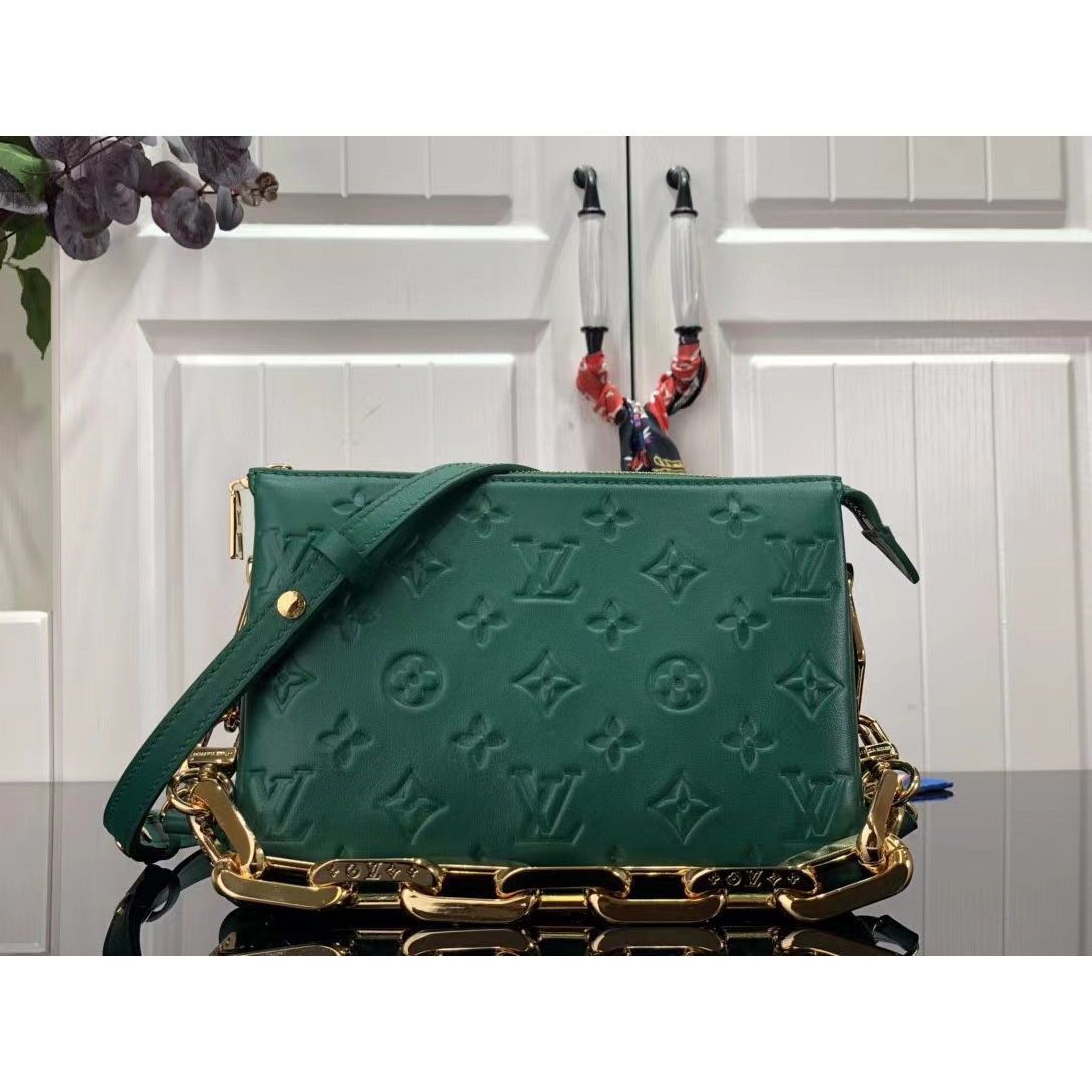 Louis Vuitton  BB Handbag （21 x 16 x 7cm） - DopestKickz