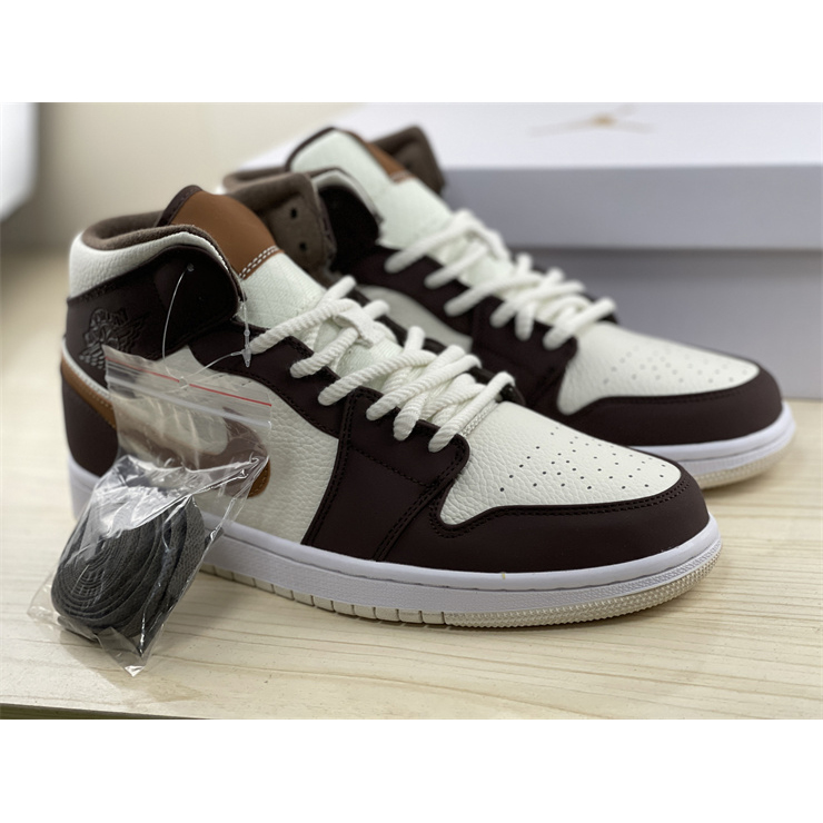 Jordan  AJ1 Mid Sneaker DO6699-200 - DopestKickz