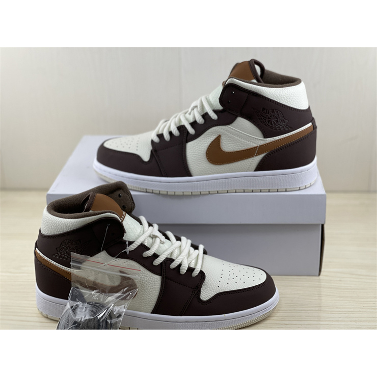 Jordan  AJ1 Mid Sneaker DO6699-200 - DopestKickz