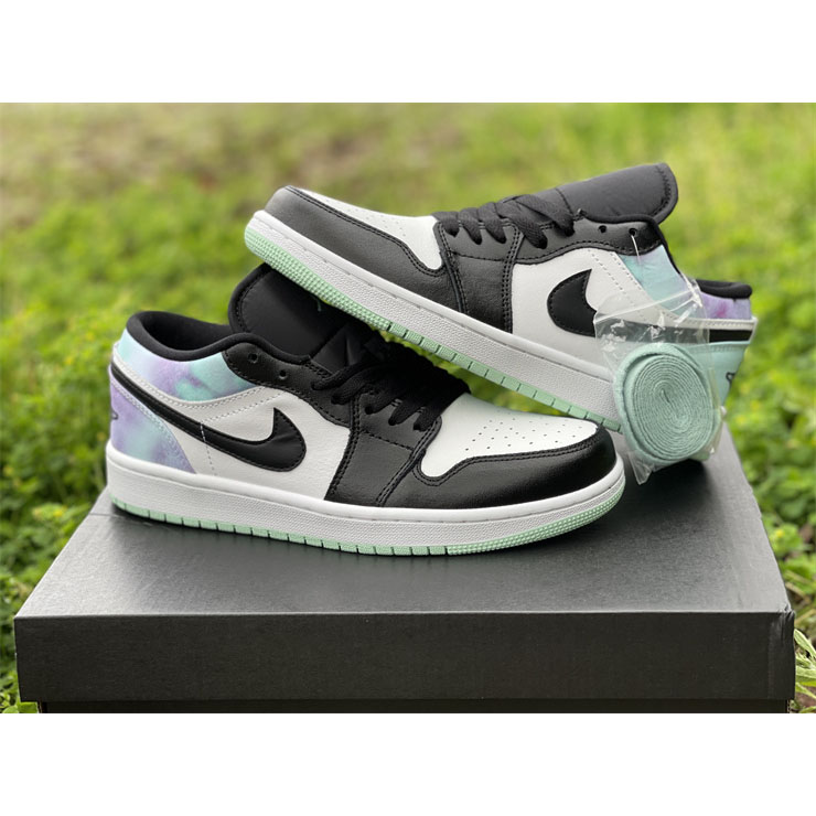 Air Jordan 1 Low Sneaker   DM1199 100 - DopestKickz